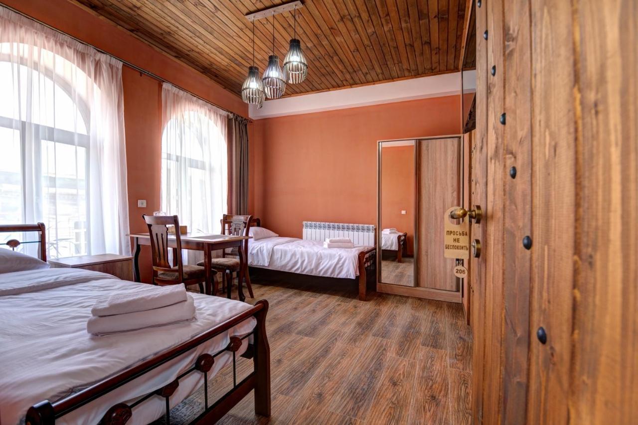 Hotel Sesil Gyumri Ngoại thất bức ảnh